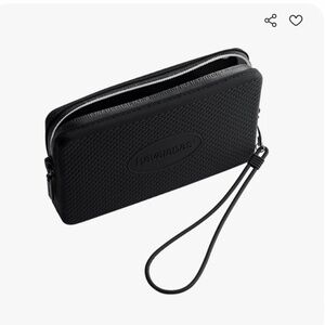 Havaiana’s Wristlet